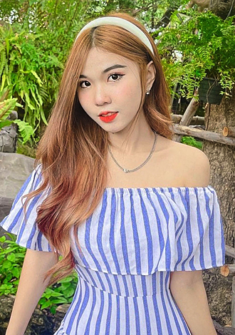 Gorgeous member profiles: beautiful Thai member Rossarin
