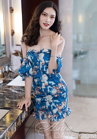Gorgeous member profiles: caring Thai member Hongli(Sunny)