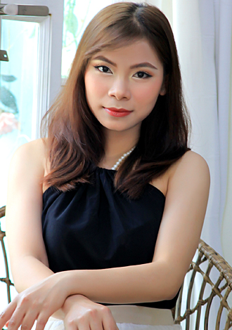 Date the member of your dreams: beautiful Asian Member THI CAM TIEN from Ho Chi Minh City