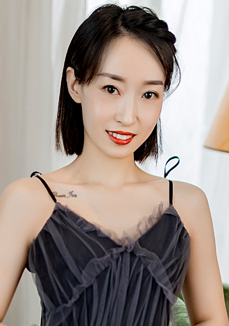 Gorgeous profiles only: beautiful Thai member Yijun from Beijing