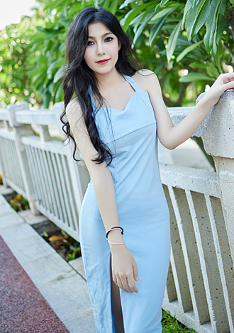 Gorgeous profiles only: perfect member Xi ke ran mu