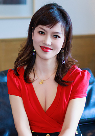 Gorgeous profiles pictures: Jianying from Suzhou, pretty member, China